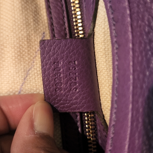 Authentic Gucci Hobo - Picture 5 of 7